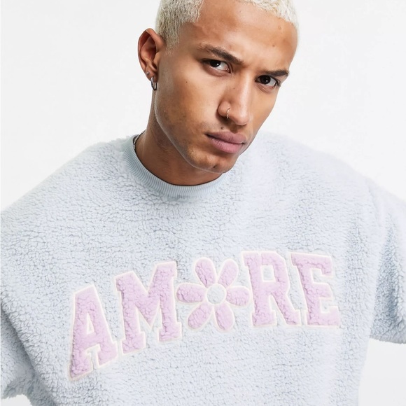 ASOS DESIGN Men’s Oversized Sweatshirt With Amore Boucle Print On Chest Size M - Picture 4 of 12